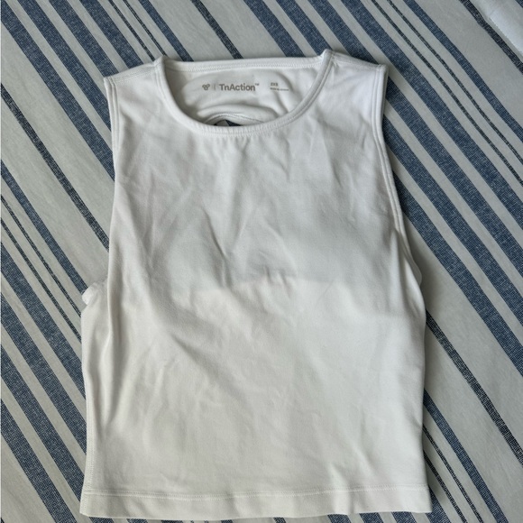 Aritzia TnaBUTTER™ Train Sports Tank - Picture 3 of 4